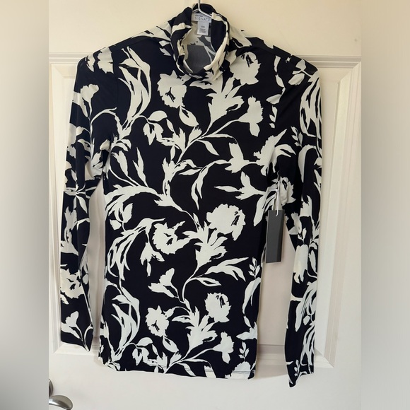Nordstrom Tops - Nordstrom’s Signature floral top